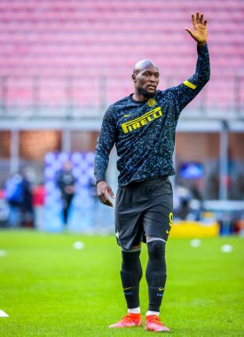 FC Internazionale takımından Romelu Lukaku, İtalya 'nın Milano şehrindeki Giuseppe Meazza Stadyumu' nda oynanan FC Internazionale-Genoa maçında ısındı.
