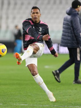 Alex Sandro Lobo Silva (Juventus FC) İtalya 'nın Serie A maçı sırasında İtalya' nın Torino kentindeki Allianz Stadyumu 'nda oynanan Juventus FC - LiveMedia / Claudio Benedetto maçında ısınma turunda