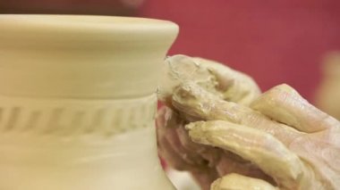 Çanak çömlek oluşturma işlemi