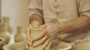 Çanak çömlek oluşturma işlemi