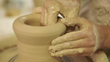 Çanak çömlek oluşturma işlemi