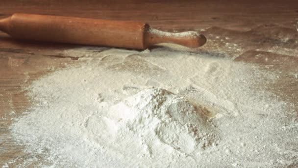 Hand preparing flour — Stock Video