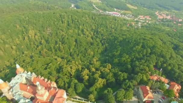 Flygfoto över medeltida slottet Ksiaz — Stockvideo