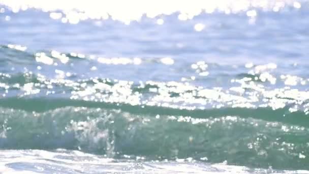 Sparkling fresh wavy water — Stock Video