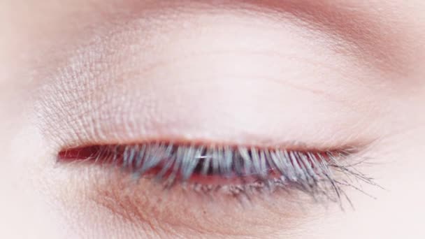 Detail ženské oko bliká
