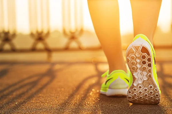 Runner vrouw voeten — Stockfoto