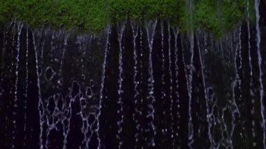 dağlarda güzel şelale