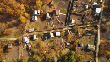 Ormandaki dacha köyü. Bir kuadrokopterden çekilmiş.