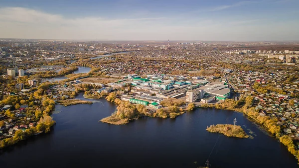 City of Penza in the warm autumn. Russian Federation.new tall buildings — Stock Photo, Image