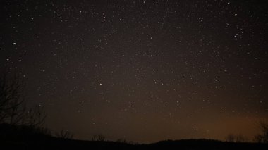 Rusya Federasyonu 'nda bahar gecesi yıldız manzarası. Yüksek kalite fotoğraf