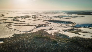 Penza bölgesindeki ilkbaharın başlarındaki hava fotoğrafları. Yüksek kalite fotoğraf