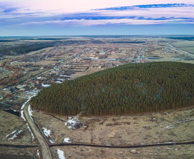 Penza bölgesindeki ilkbaharın başlarındaki hava fotoğrafları. Yüksek kalite fotoğraf