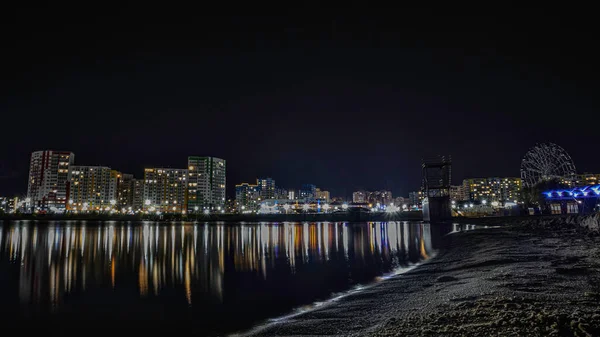 苏拉河堤岸在潘扎的夜晚 高质量的照片 — 图库照片