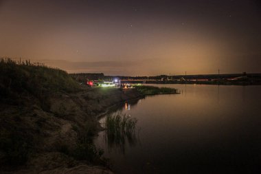 Rusya Federasyonu 'nun alacakaranlıkta gölü. Yüksek kalite fotoğraf