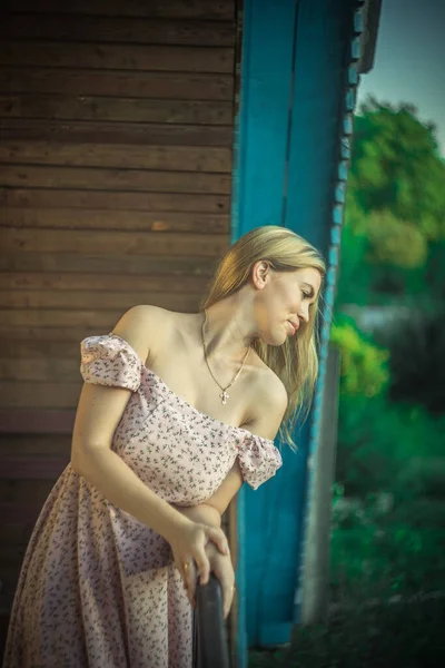 Hermosa Chica Vestido Con Pelo Blanco Foto Alta Calidad —  Fotos de Stock