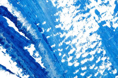 beyaz kağıt arkaplan üzerindeki mavi soyut akrilik boya renk dokusu rorschach mürekkep lekesi yöntemi kullanılarak