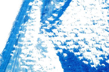 beyaz kağıt arkaplan üzerindeki mavi soyut akrilik boya renk dokusu rorschach mürekkep lekesi yöntemi kullanılarak