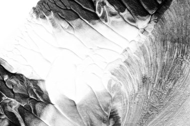 beyaz kağıt arkaplan üzerinde siyah beyaz soyut akrilik boya renk dokusu rorschach mürekkep lekesi yöntemi kullanarak