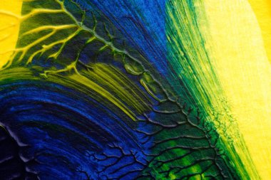 mavi yeşil soyut akrilik boya renk dokusu beyaz kağıt arkaplan üzerinde rorschach mürekkep lekesi yöntemi kullanılarak