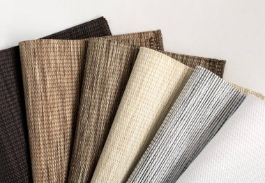 Çeşitli doğal kumaş örnekleri. Endüstri geçmişi. Seçici odak