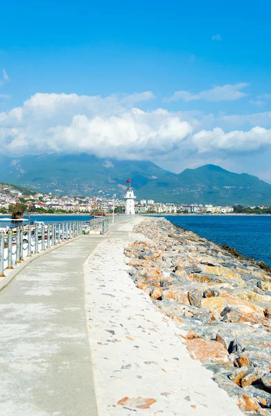 Straße zum Leuchtturm in der Türkei. — Stockfoto