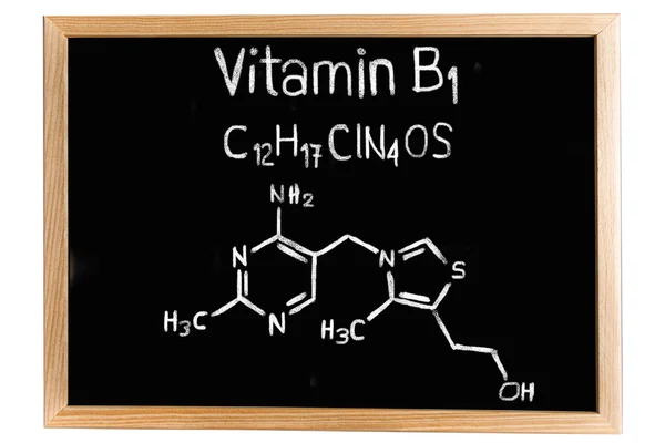 Quadro-negro com a fórmula química da vitamina b1 — Stockfoto