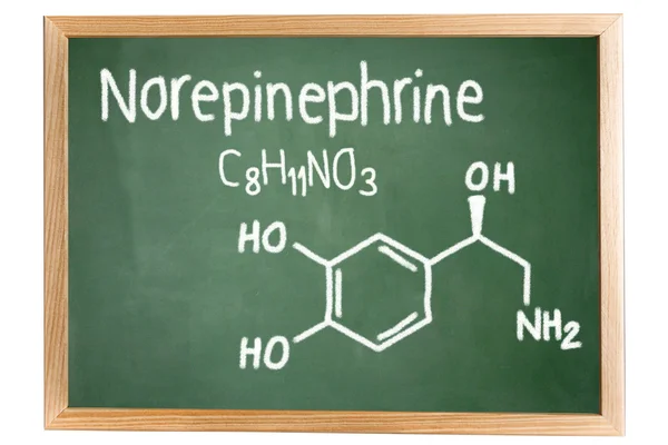 Krijtbord met de chemische formule van noradrenaline — Stockfoto