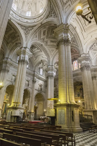 Vista interior da Catedral de Jaen, também chamada de Assunção da Catedral Virgem — Fotografia de Stock