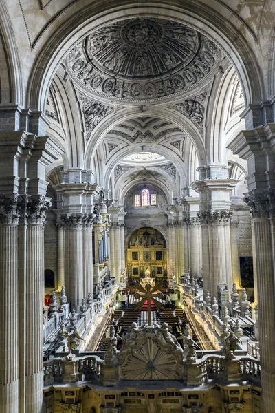 Εσωτερική θέα του καθεδρικού ναού στο Χαέν, που ονομάζεται επίσης "Κοίμηση", Χαέν, Ισπανία — Φωτογραφία Αρχείου