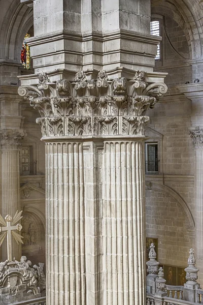 Detail Columns of Corinthian style and fustes striated — Stock Photo, Image