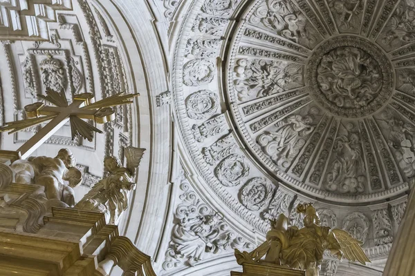 Detail of dome with four Evangelists in their pendentives — Stock Photo, Image
