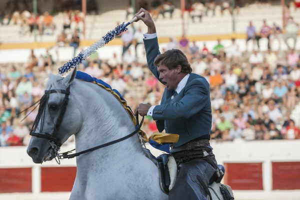 馬に乗ったスペインの闘牛士フェルミン・ボホルケス闘牛o — ストック写真