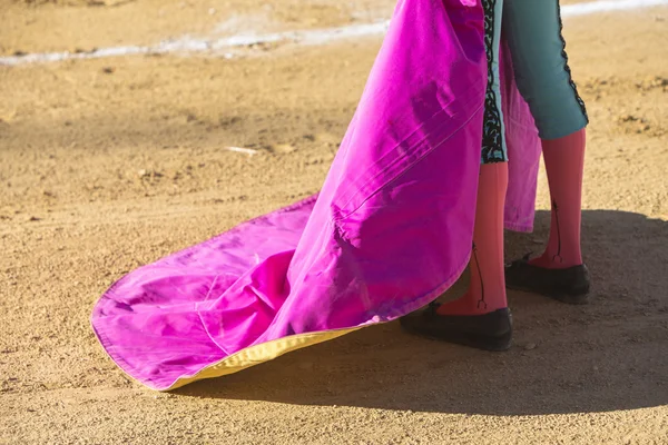 Spanish Bullfighter with the Cape in the Sabiote bullring, Sabio — Stock Photo, Image