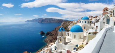 Oia Köyü nün panoramik görünüm