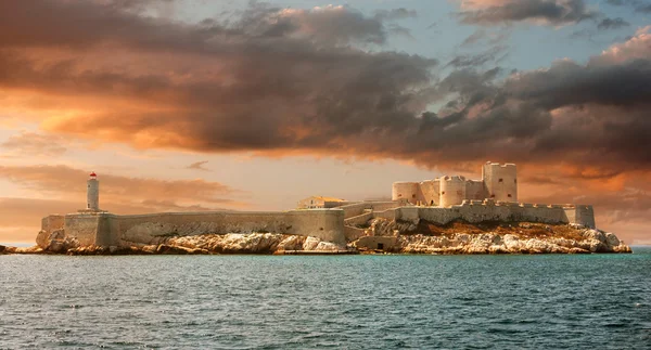 Tramonto sul famoso Se castello di Marsiglia — Foto Stock