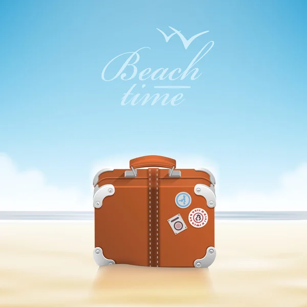 Багаж з пересувними наклейками на сонячному пляжі . — стоковий вектор