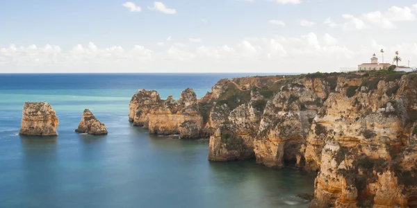 Piękny klif w algarve, Portugalia — Zdjęcie stockowe