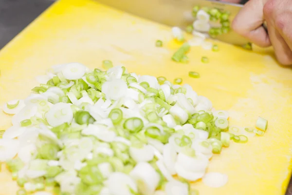 Chopping vegetables — Stock Photo, Image