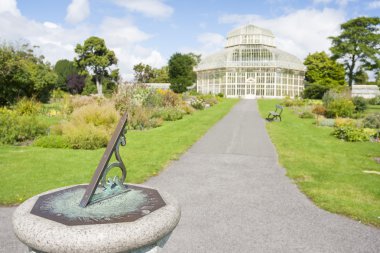 Ulusal Botanik bahçesinde pusula