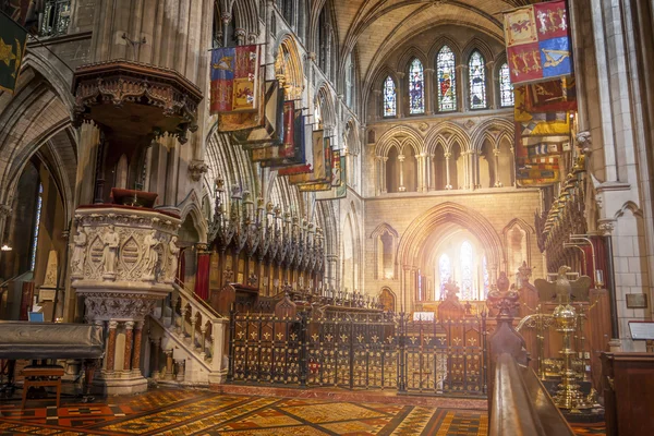 St. Patrick Katedrali iç