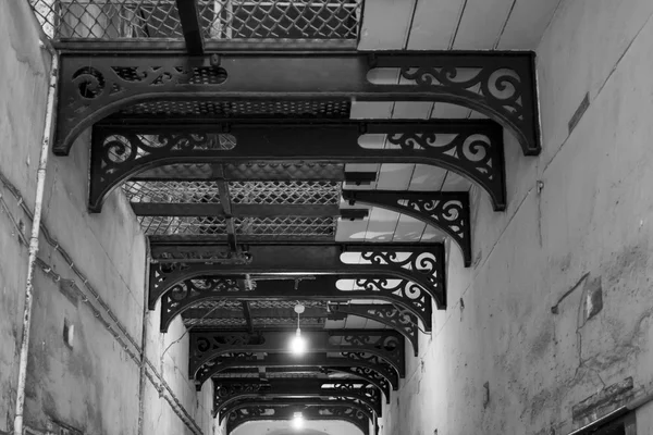 Korridor svart och vitt — Stockfoto