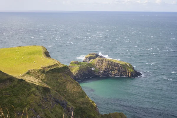Zeegezicht te The Carrick een rede in Noord-Ierland — Stockfoto