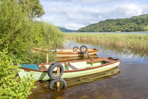 Bateaux dans le lac — Photo