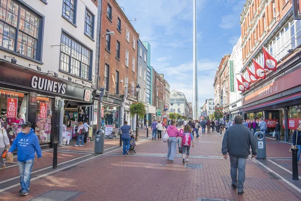 Mensen aan de Talbot Street — Stockfoto