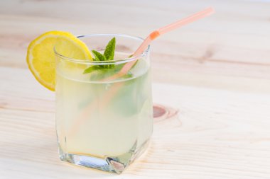 Limonata sadece sıkmak