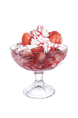 Çilek kase krema ile