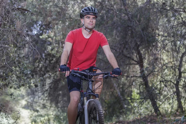 Uomo in bicicletta — Foto Stock