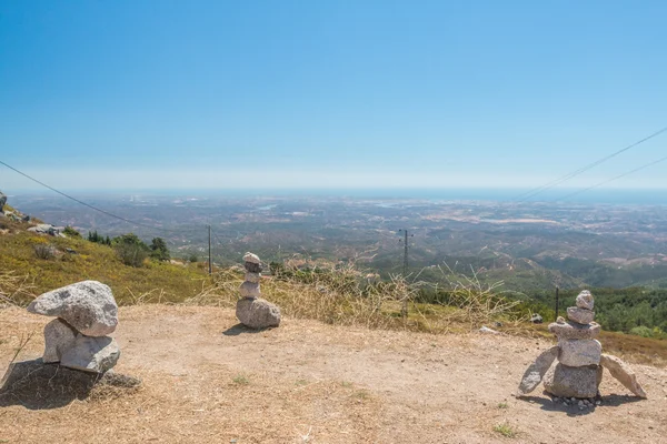 Steinhaufen am monte foia in monchique, portugal — Stockfoto