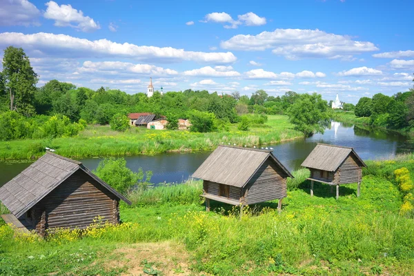 Paisagem de verão em Suzdal — Fotografia de Stock