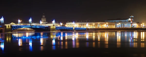 Санкт Петербург вночі . — стокове фото